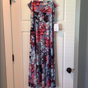 Lularoe maxi skirt. Size large NWT